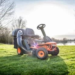 Yard Force Akku-Aufsitzmäher ProRider E559 56 V 23 Yard Force Akku-Aufsitzmäher ProRider E559 56 V -Gartengerätegeschäft 2319200 AB 01