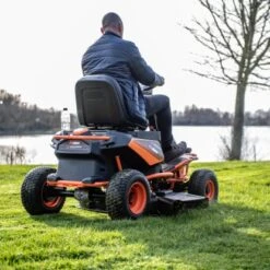 Yard Force Akku-Aufsitzmäher ProRider E559 56 V 37 Yard Force Akku-Aufsitzmäher ProRider E559 56 V -Gartengerätegeschäft 2319200 A 02