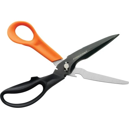 Fiskars Mehrzweckschere Cuts+More 2 Fiskars Mehrzweckschere Cuts+More – Bild 2